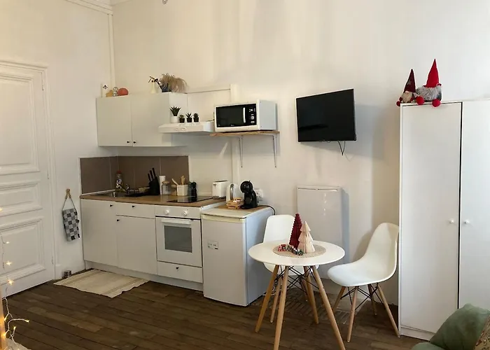 アパート Proche Centre ポアティエ